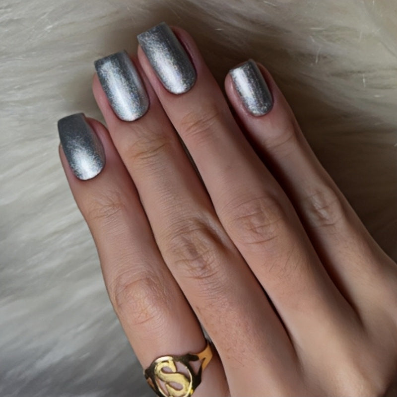 Schimmerndes Metallic Press-On Nagelset Brehn
