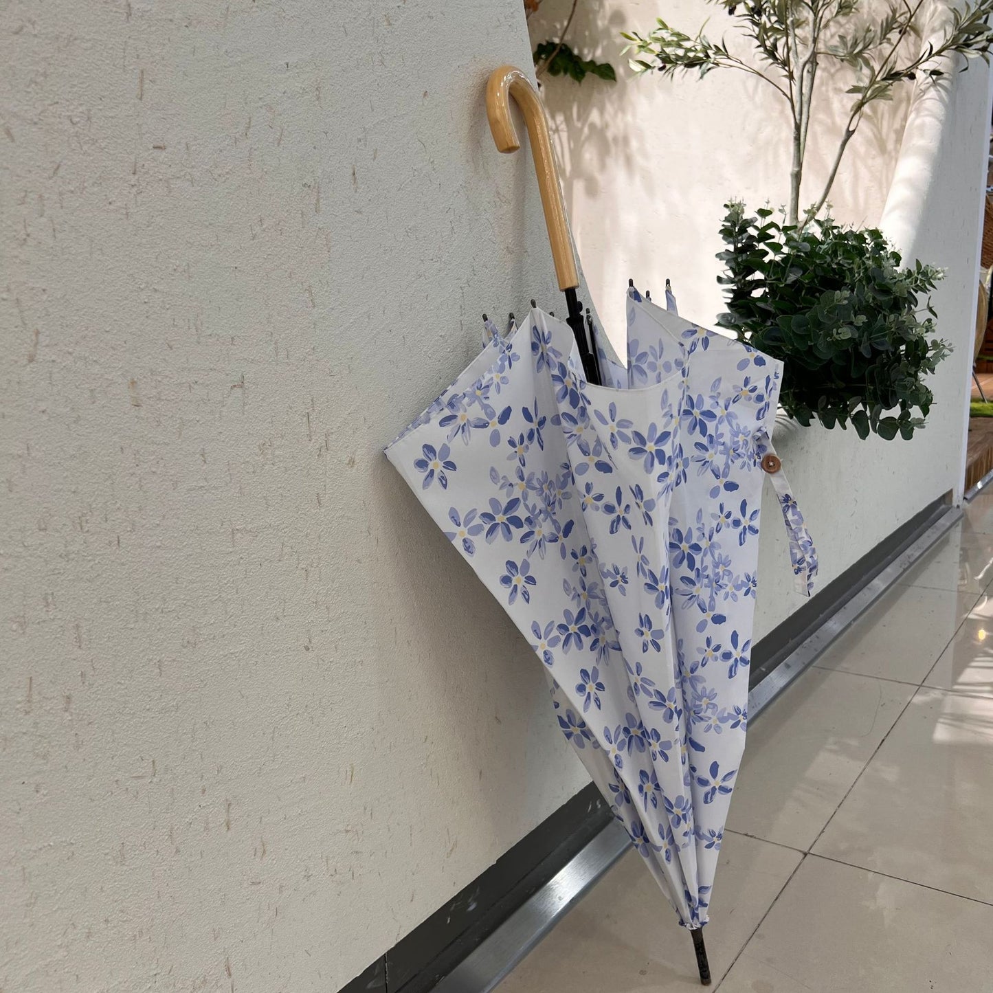 Damen Faltbarer Regenschirm mit geschmackvollem Design Brehn