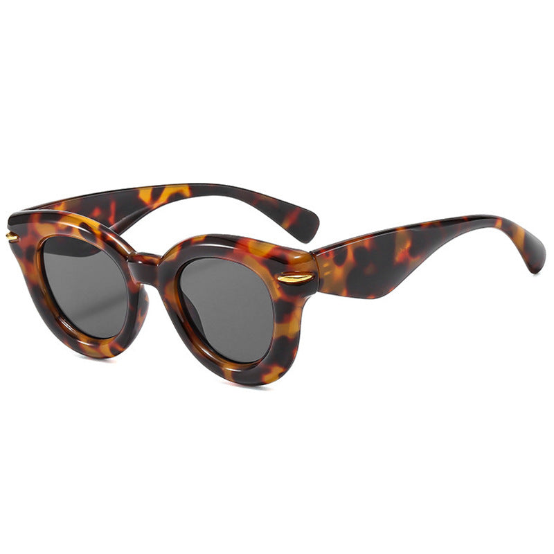 Damen modische Sonnenbrille mit eleganter Silhouette Brehn