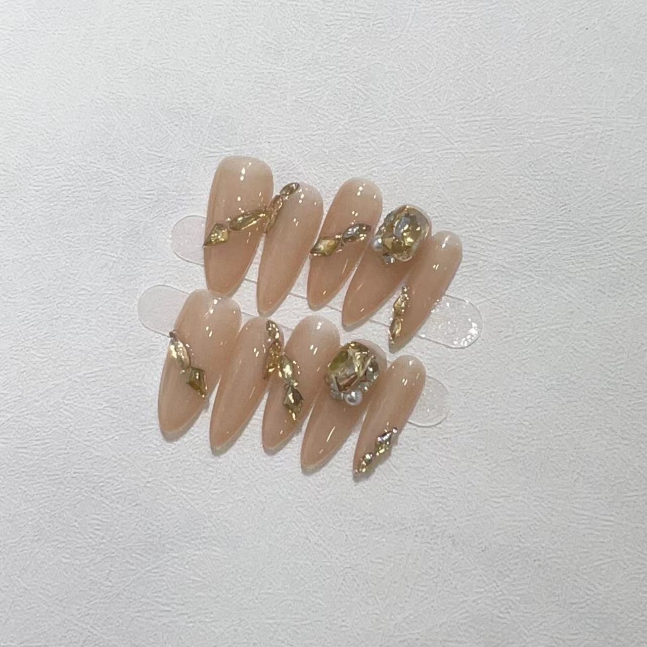 Stylisches Stiletto Press-On Nagelset Brehn