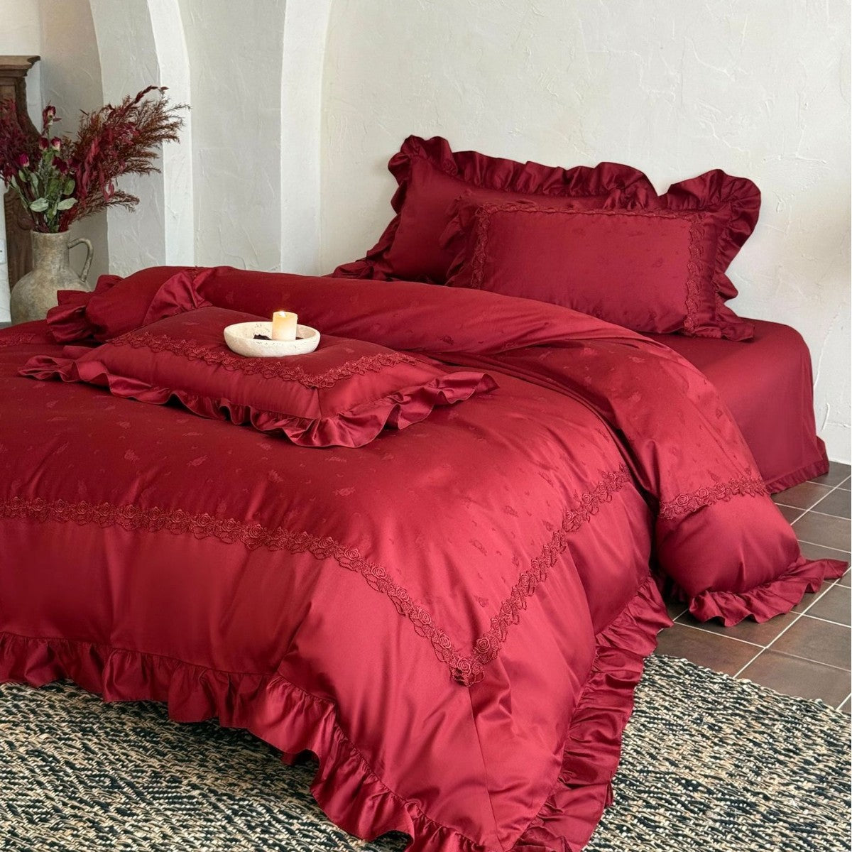 Luxuriöses Bettwäsche-Set mit Rüschen und zarter Stickerei aus Satin-Baumwolle