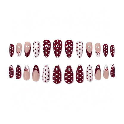 Elegantes Mandeln Cupcake Nageldesign Brehn