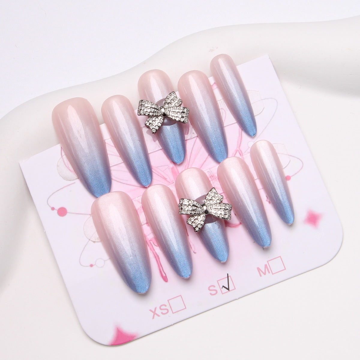 Elegante Stiletto Press-On Nägel mit Strassschleifen Brehn
