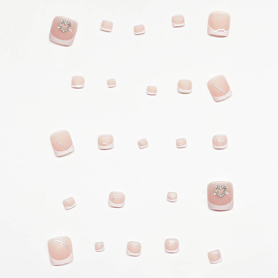 Kunstnagelset mit verspieltem Herzdesign Brehn