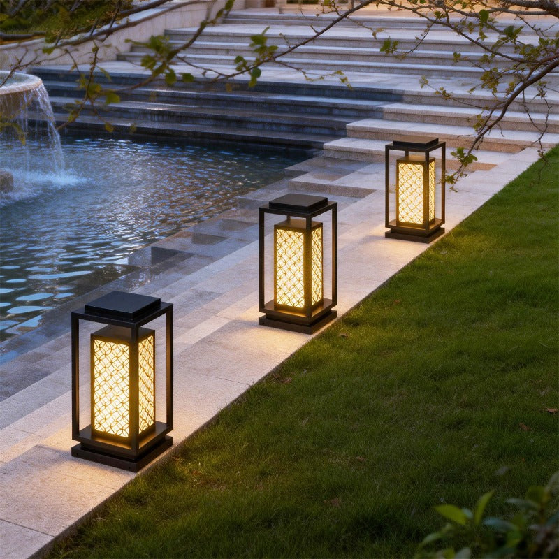 Japanisch inspiriertes LED-Außenlaterne mit Holzrahmen Brehn