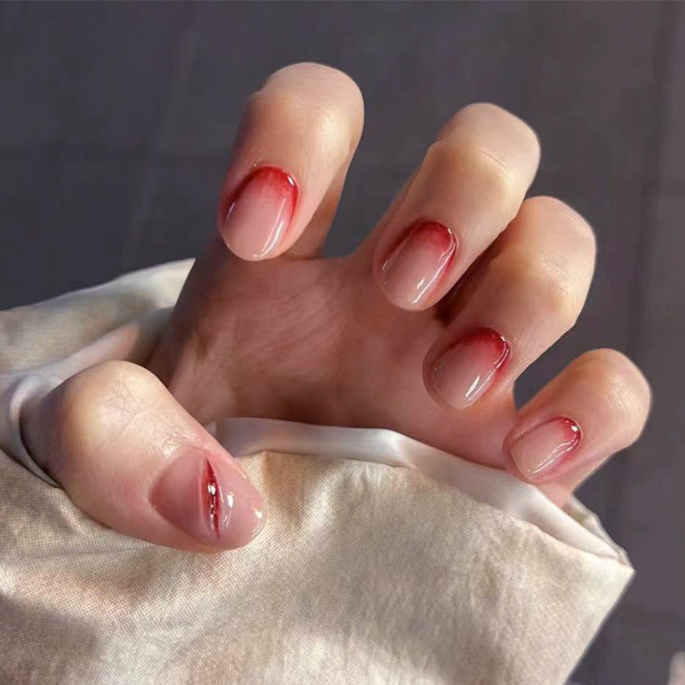 Kunstvolle Nagelverlängerungen mit kreativen Augen-Design Brehn