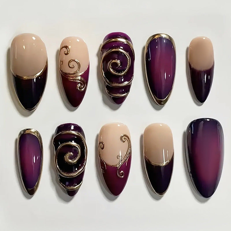 Kunstnagelset mit elegantem Schimmer-Design Brehn