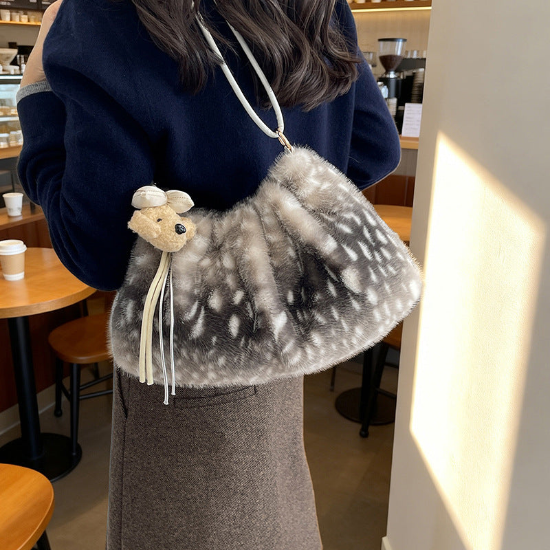 Luxuriöse Kunstpelz Schultertasche