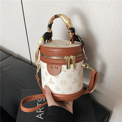 Dekorative runde Handtasche