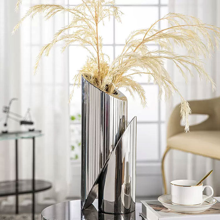 Skulpturale Metallische Dekorative Vase