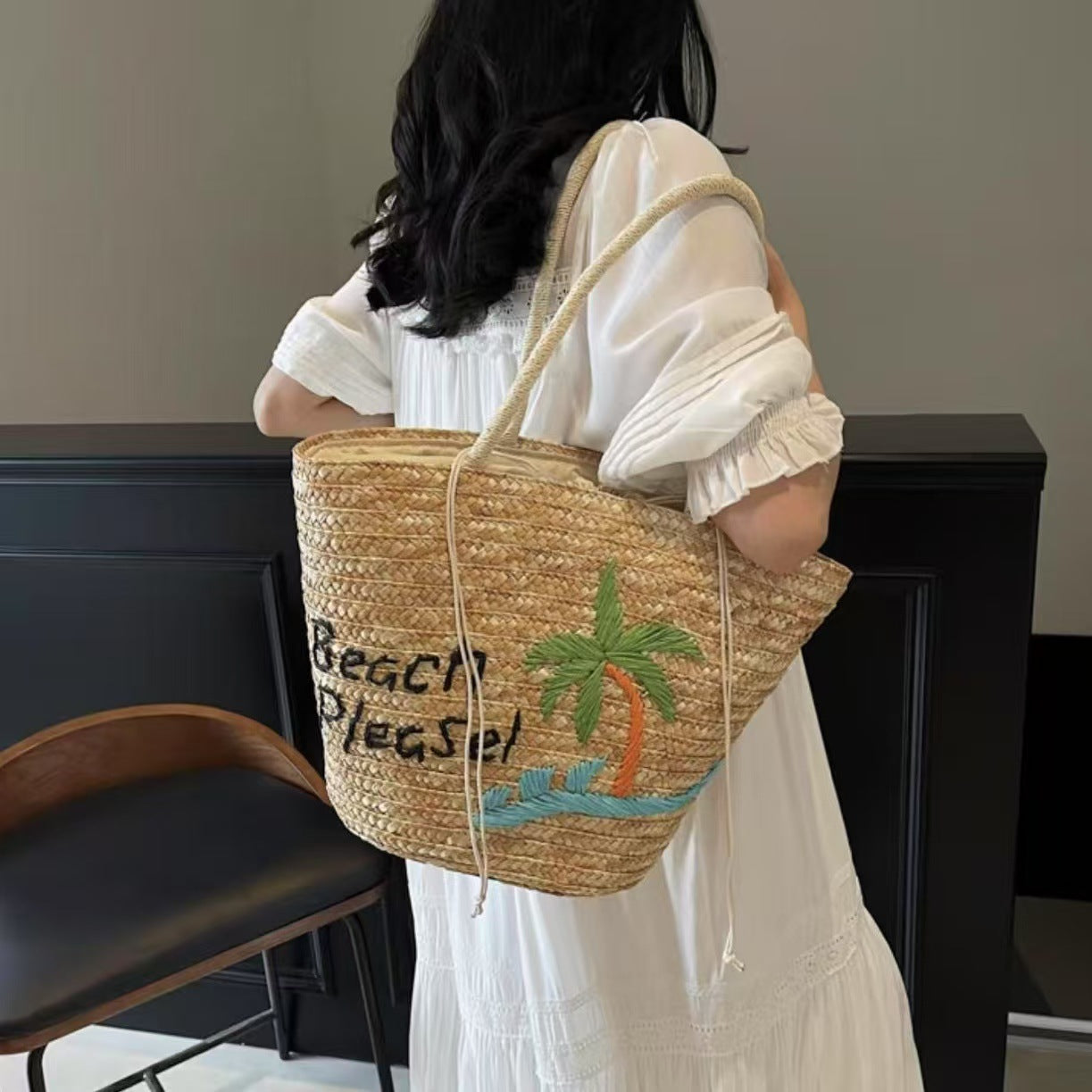 Sommerliche Basttasche mit Kreativer Strandmotivik Brehn