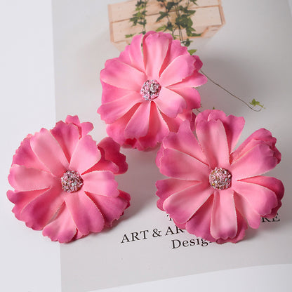 Elegante Stoffblumen-Haarklammer