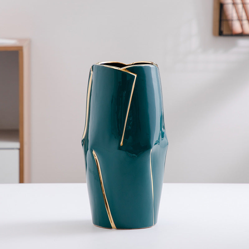 Dekorative Keramikvase mit goldener Akzentuierung Brehn