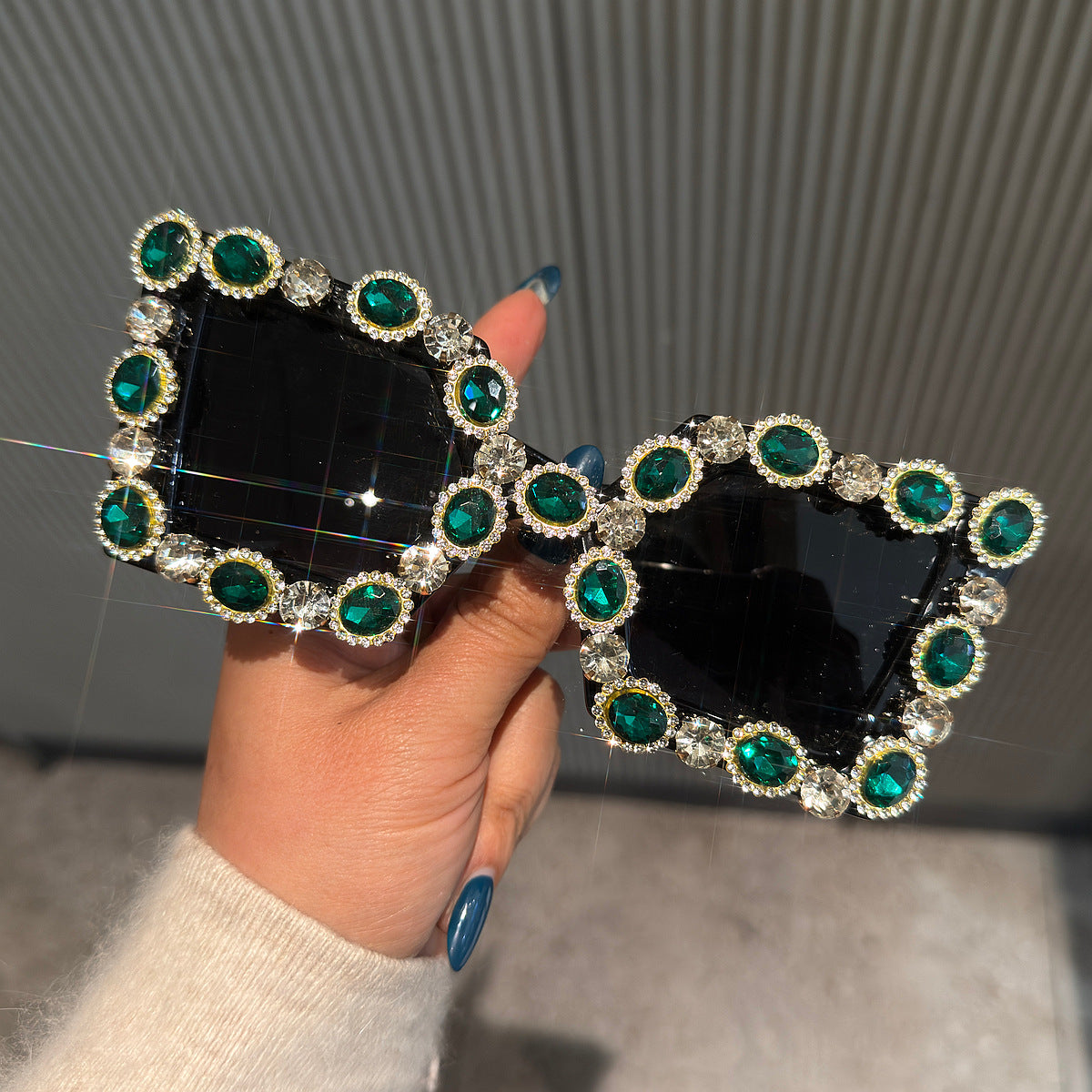 Damen Glamouröse Designer-Sonnenbrille mit strassverziertem Rahmen Brehn