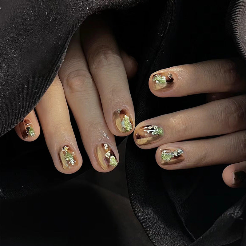 Künstlerisches Press-On Nageldesign Brehn