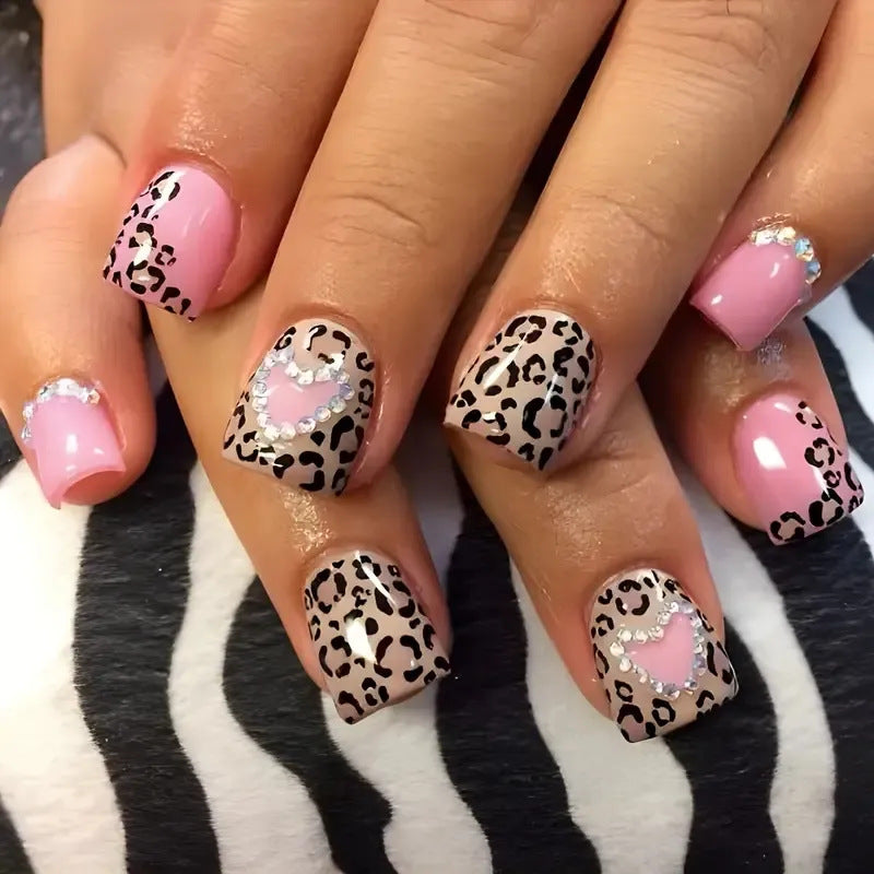 Stylische Leopardenmuster Nagelkunst Brehn
