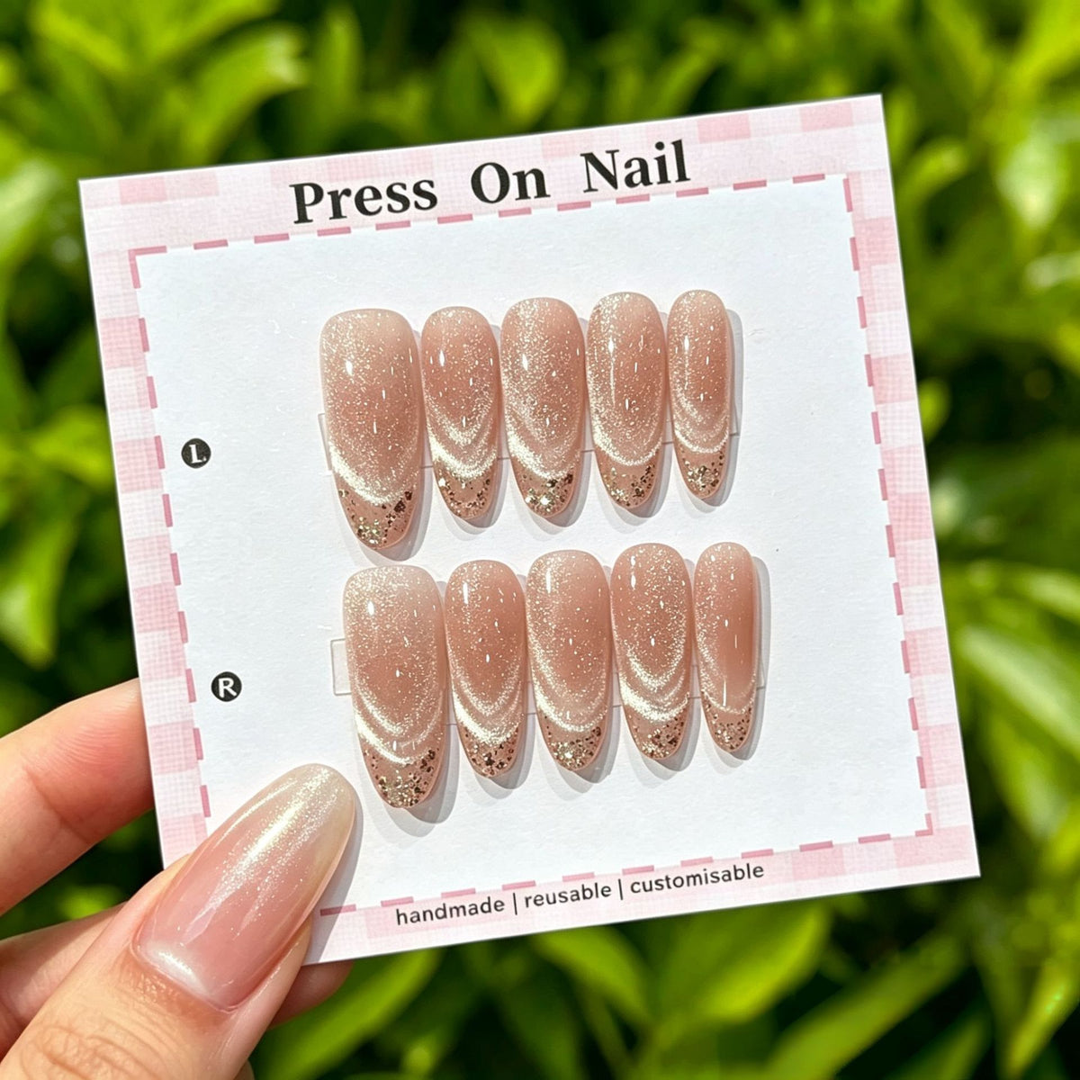 Anpassbare florale Press-On Nagelkollektion