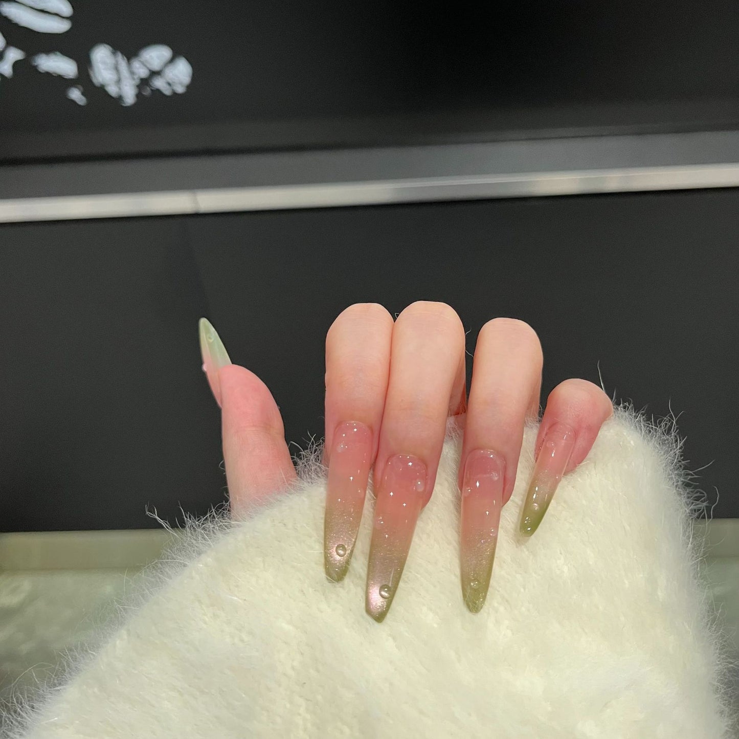 Stiletto Ombre Press-On Nail Set Brehn
