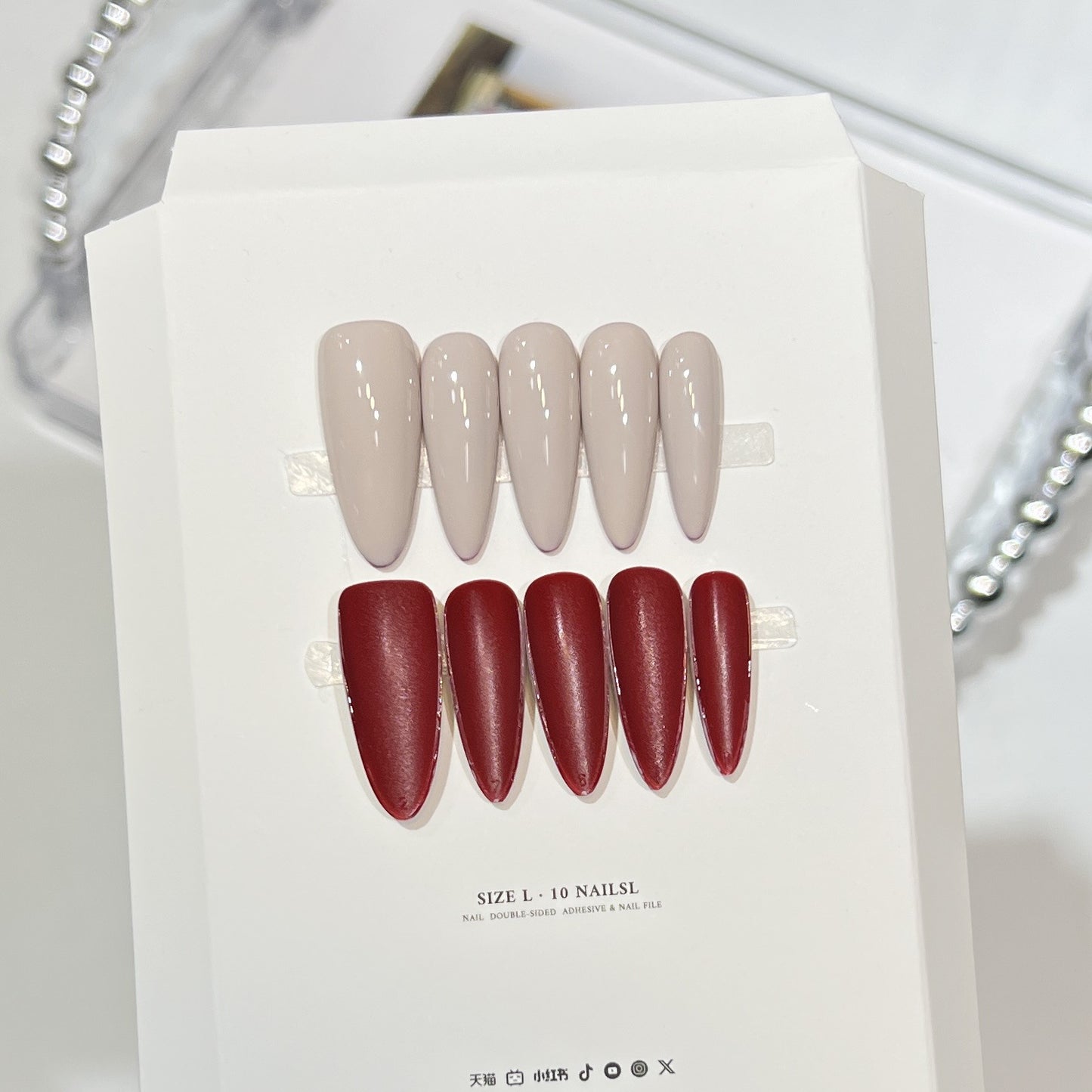Stiletto Press-On Nagelkunstset mit eleganten French Tips Brehn