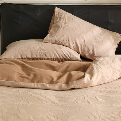 Elegantes wendbares Bettwäsche-Set aus Baumwoll-Satin mit geprägtem Blumen-Jacquard