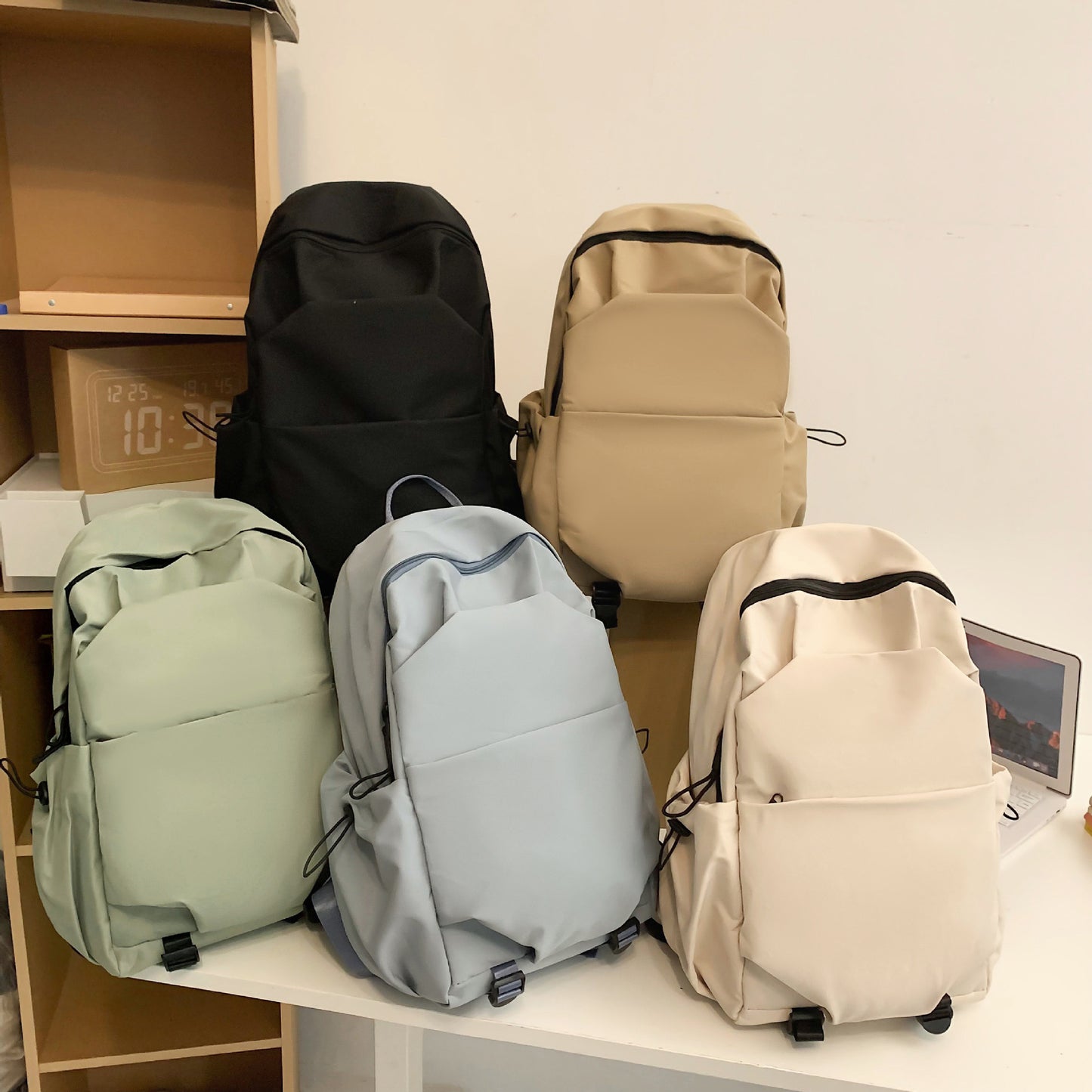 Alltagsrucksack mit Ergonomischem Tragesystem und Multifunktionalen Taschen Brehn