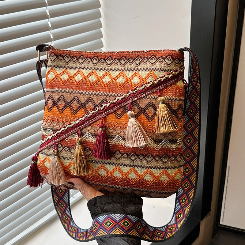 Dekorative bestickte Schultertasche