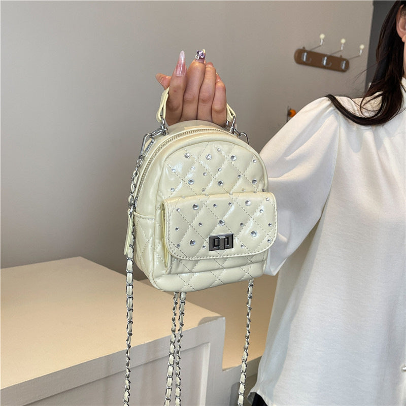 Quilted Mini-Rucksack mit Strass-Akzenten Brehn