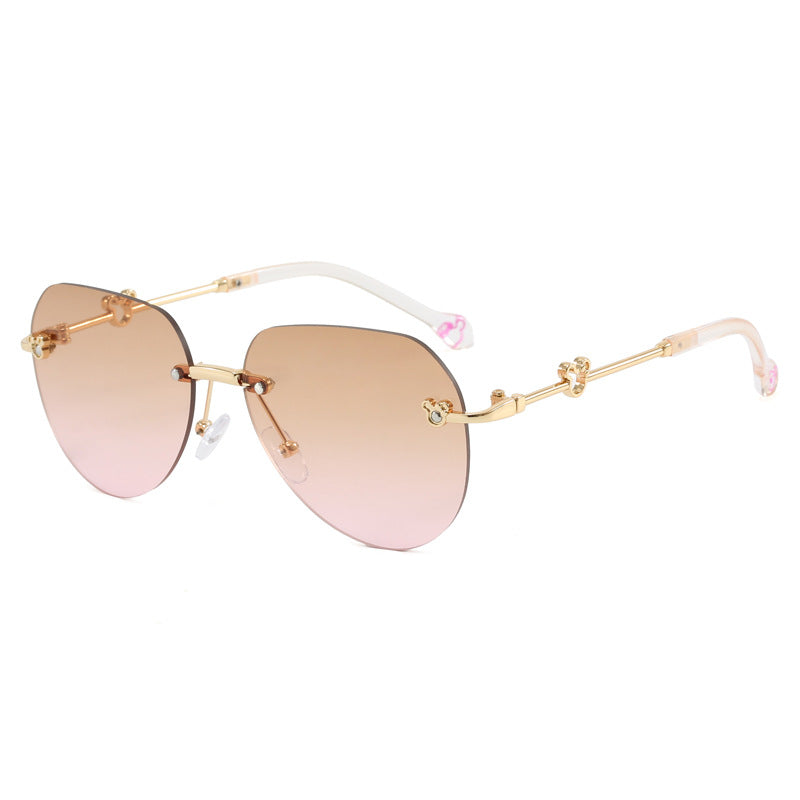 Damen leichte geometrische Sonnenbrille mit einzigartigem Rahmen und verspiegelten Gläsern Brehn