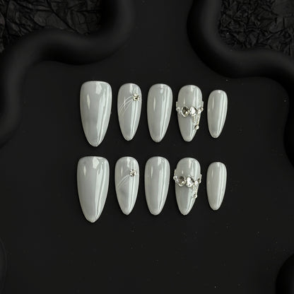 Schmetterlings-verzierte Press-On Nagelset