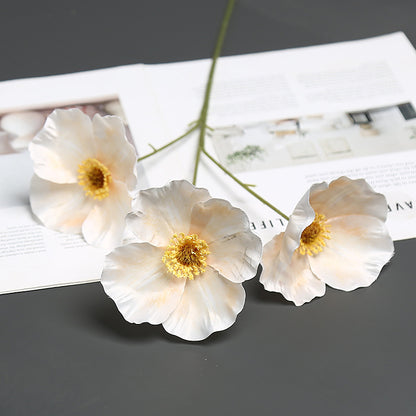 Realistische Seidenblumenstängel