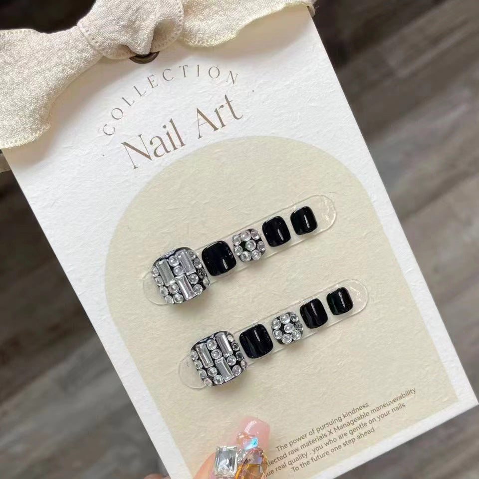 Kunstnagelset mit Eleganten Strass- und Glitzerakzenten Brehn