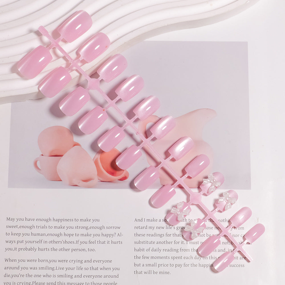Charming Press-On Nail Set mit dekorativen Schleifenakzenten Brehn