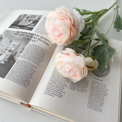 Stylische Blumen Dekoration