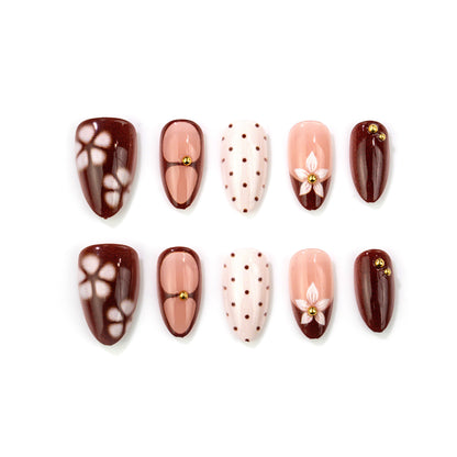 Künstlerisches Nagelkunstdesign Brehn