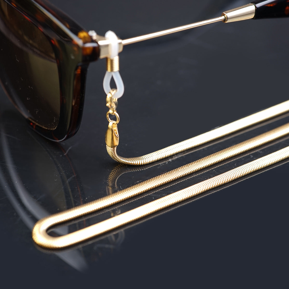 Sleek Snake Chain Brilleband Brehn