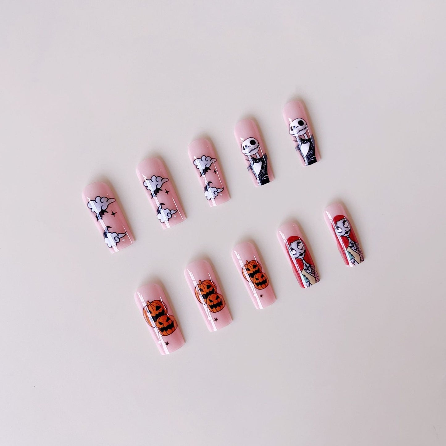 Kunstnagelset mit Halloween-Motiven und kreativen 3D-Verzierungen Brehn