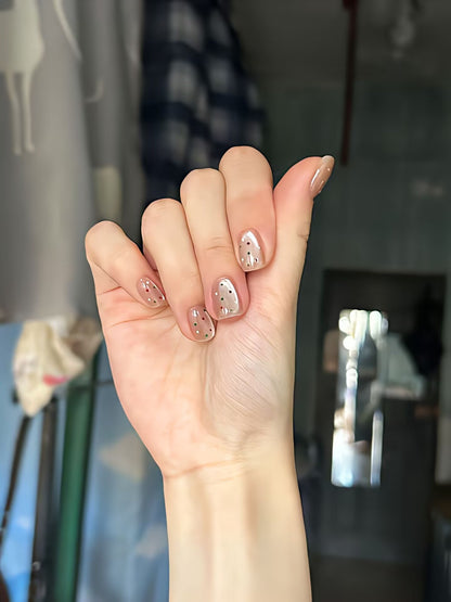 Trendige Kunstnägel mit Glitzer-Effekten Brehn