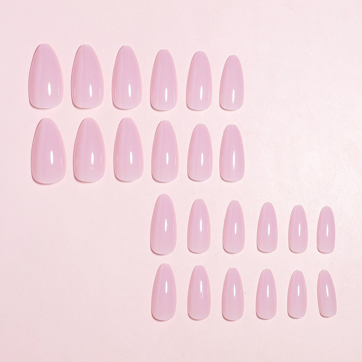 Press-On Nail Kit mit Mandelform und natürlichem Finish Brehn