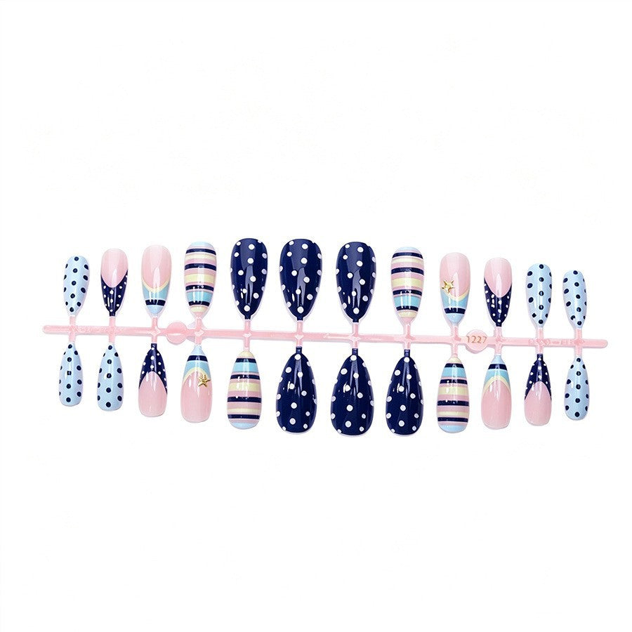 Kunstnagelset mit elegantem Streifen- und Punkte-Design Brehn