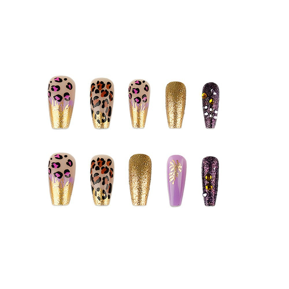 Glamouröse Nagelverschönerungen Brehn