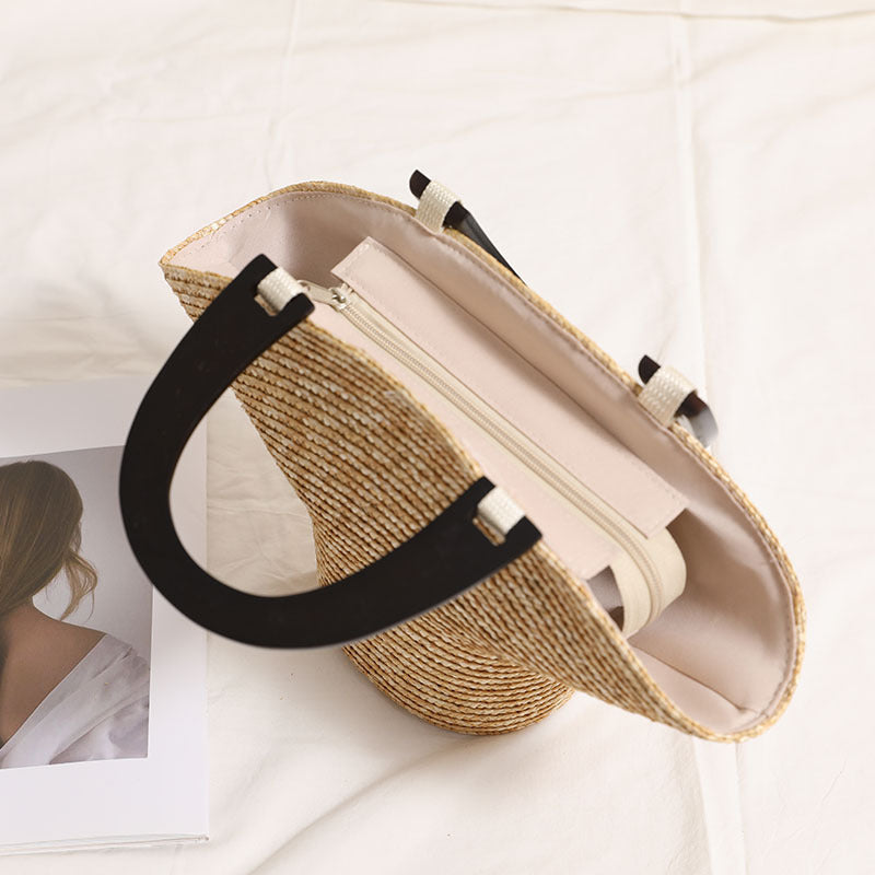 Modische Basthandtasche mit Stilvollen Kunststoffgriffen Brehn