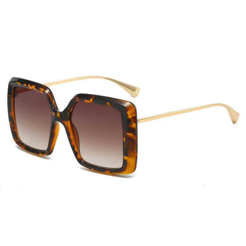 Damen oversized Sonnenbrille mit stilvollem geometrischem Design Brehn