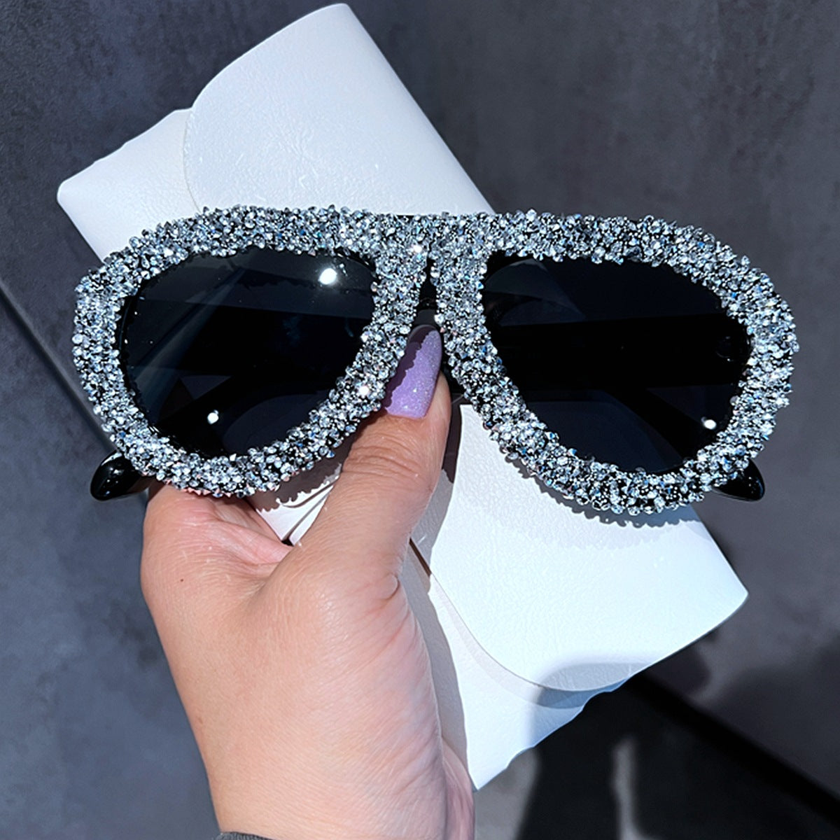 Damen Sonnenbrille mit extravagantem Kristallbesatz Brehn