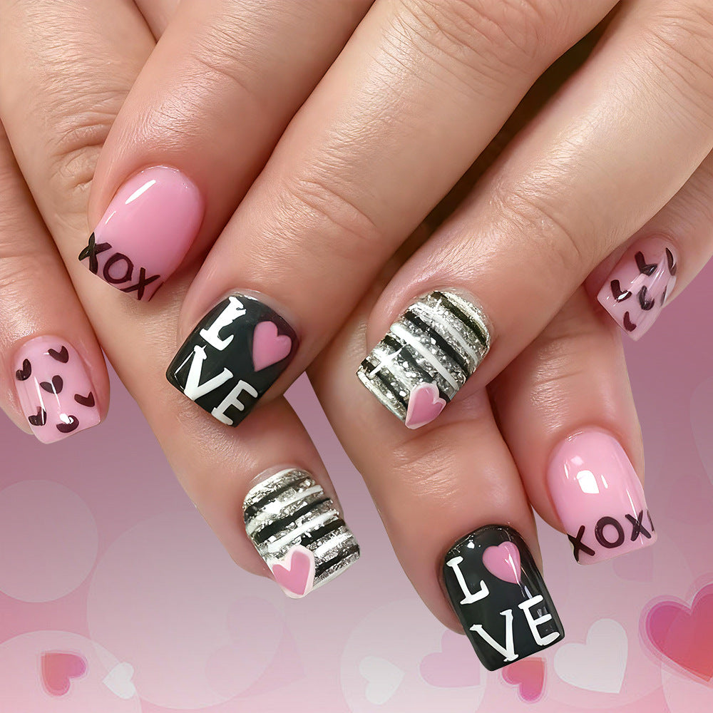 Dekoratives Press-On-Nagelkunst-Set mit Liebe- und Herzmustern Brehn