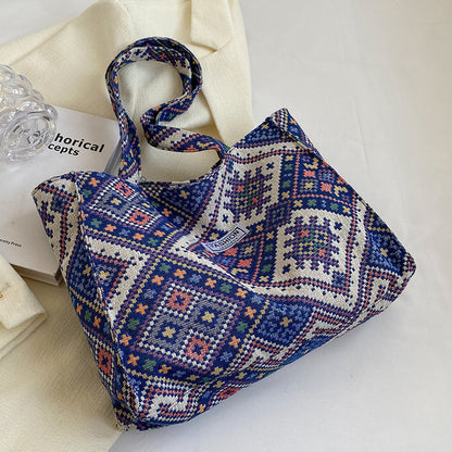 Dekorative gemusterte Stofftasche