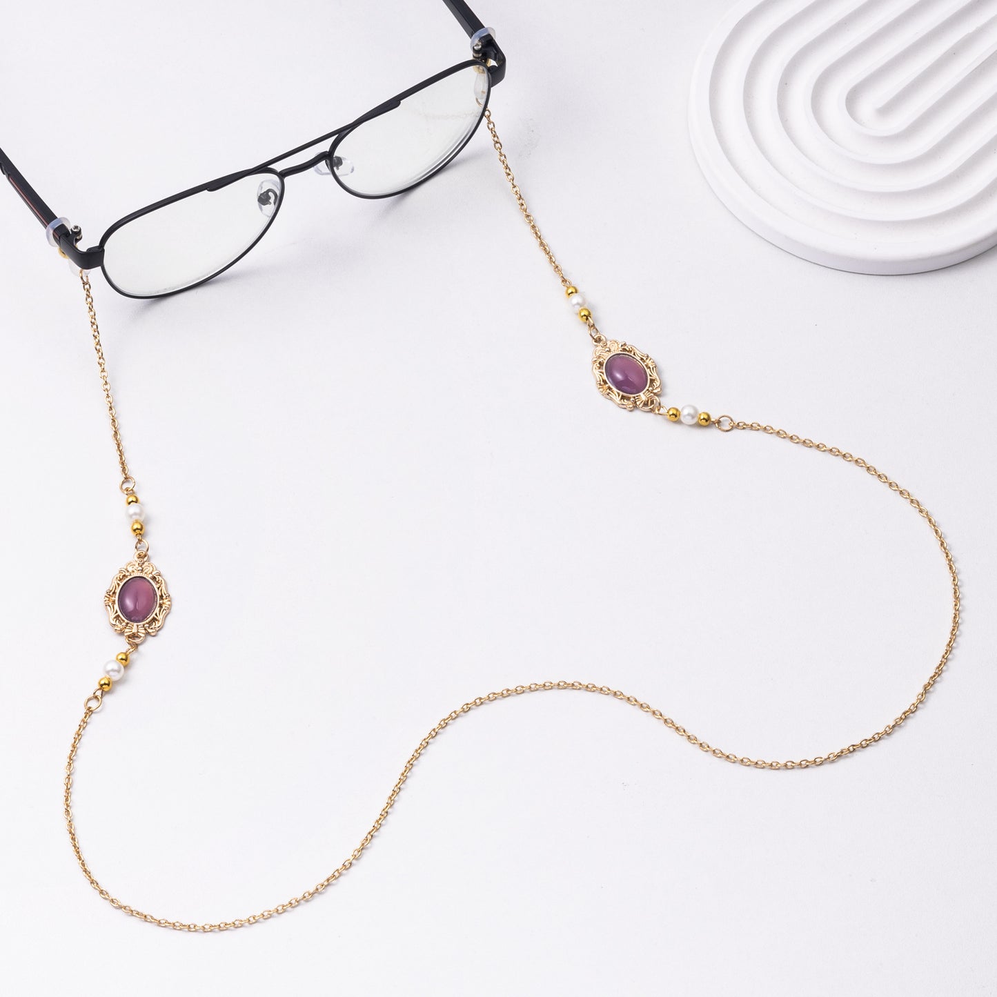 Elegante Brillen Kette mit dekorativen Edelsteinen Brehn