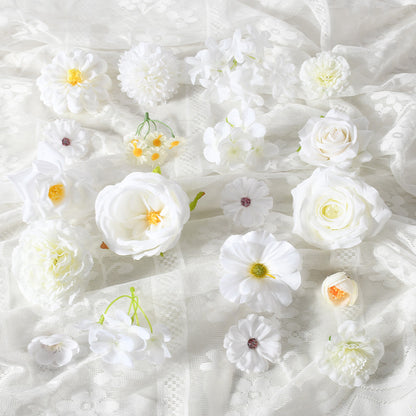 Blumenverzierter Haarschmuck