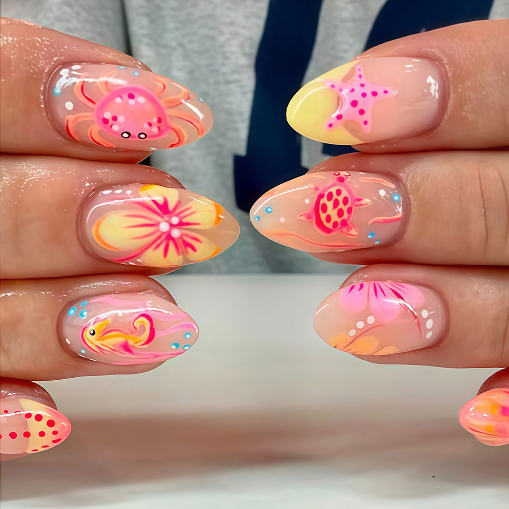 Künstlerische vom Ozean inspirierte Nagelkunst Brehn