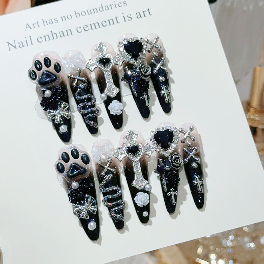Dekorative Nagelkunst
