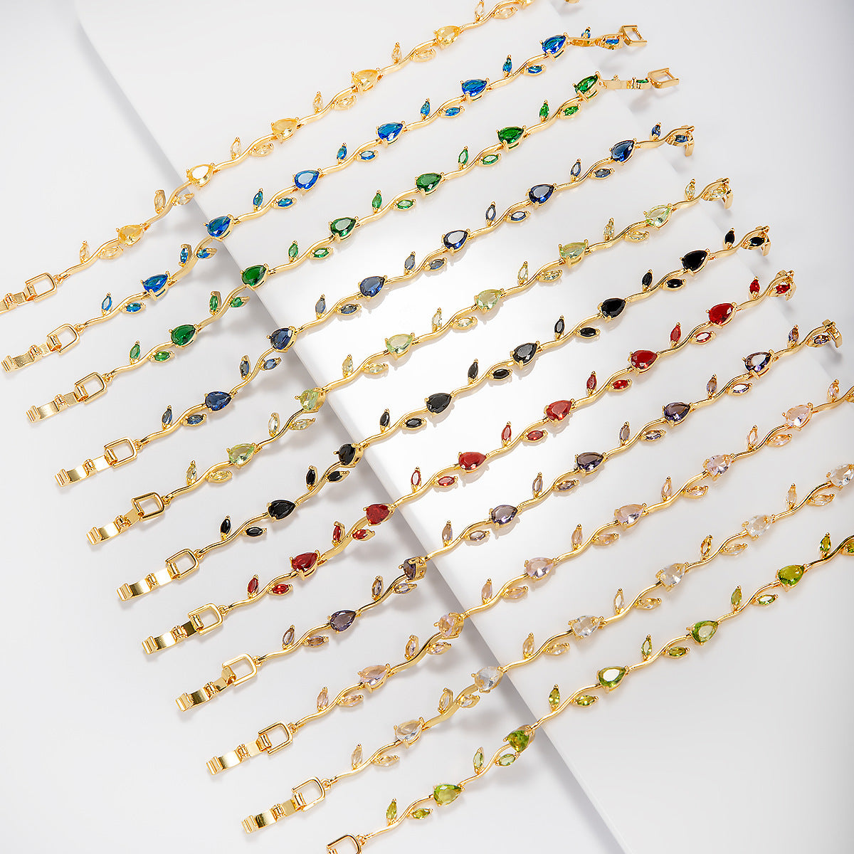 Elegante florale Design-Aussage-Armband Brehn